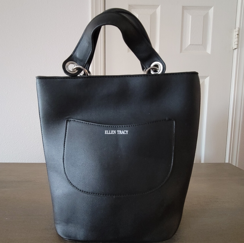 NWT ELLEN TRACY QUILTED TOP HANDLE CROSSBODY IN BLACK